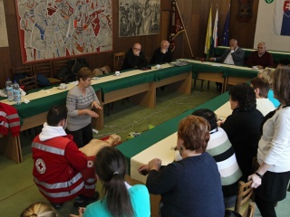 Prijatie daru - elektronický defibrilátor AED-57