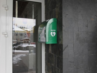 Prijatie daru - elektronický defibrilátor AED