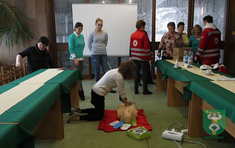 Prijatie daru - elektronický defibrilátor AED-107