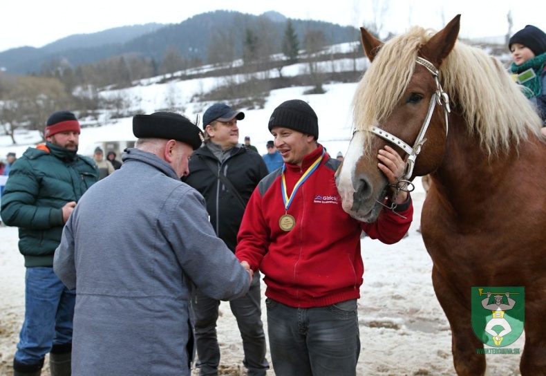 Preteky gazdovských koní 2019-377
