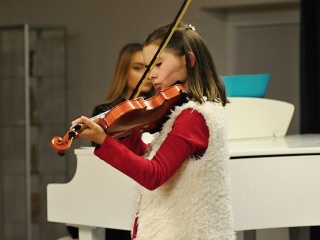 Triedny koncert žiakov Akadémia muzika-27