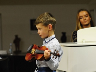 Triedny koncert žiakov Akadémia muzika-25