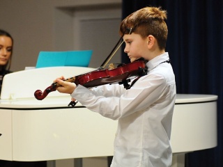 Triedny koncert žiakov Akadémia muzika-35