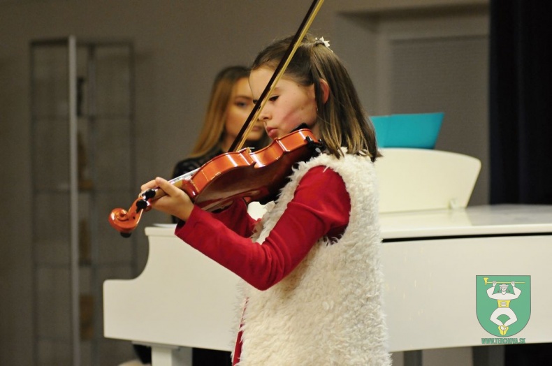 Triedny koncert žiakov Akadémia muzika-27