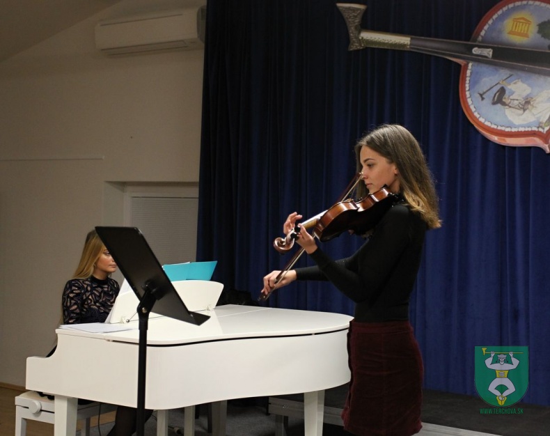 Triedny koncert žiakov Akadémia muzika-16