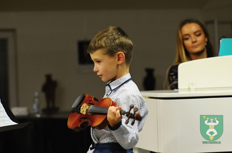 Triedny koncert žiakov Akadémia muzika-25
