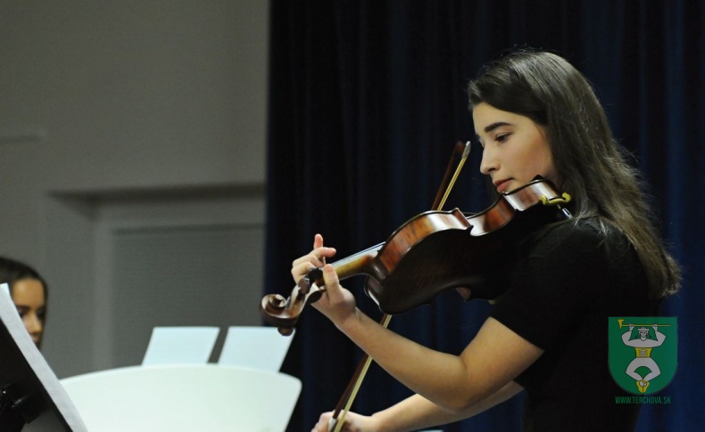 Triedny koncert žiakov Akadémia muzika-43