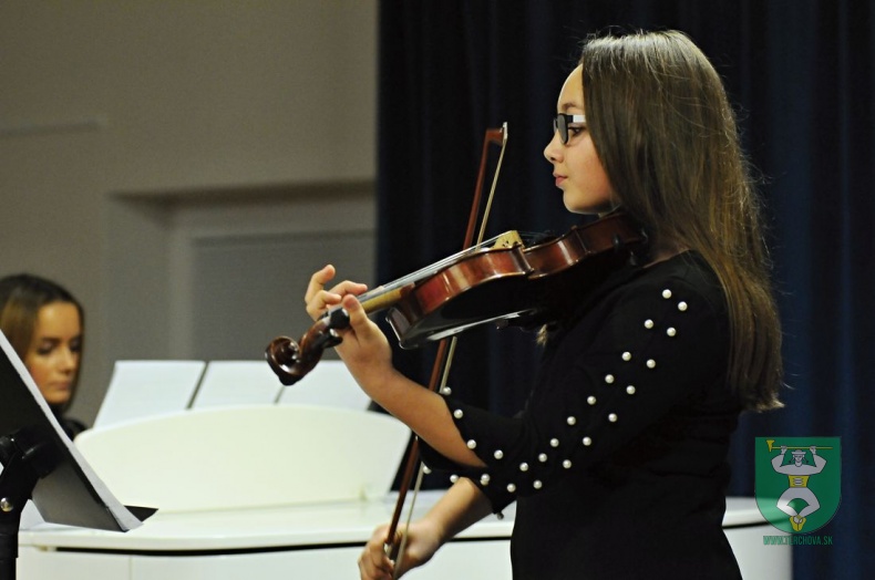 Triedny koncert žiakov Akadémia muzika-42