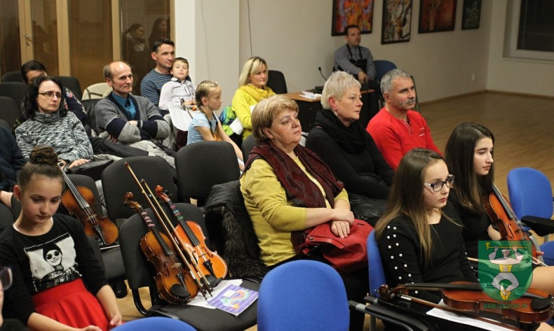 Triedny koncert žiakov Akadémia muzika-12