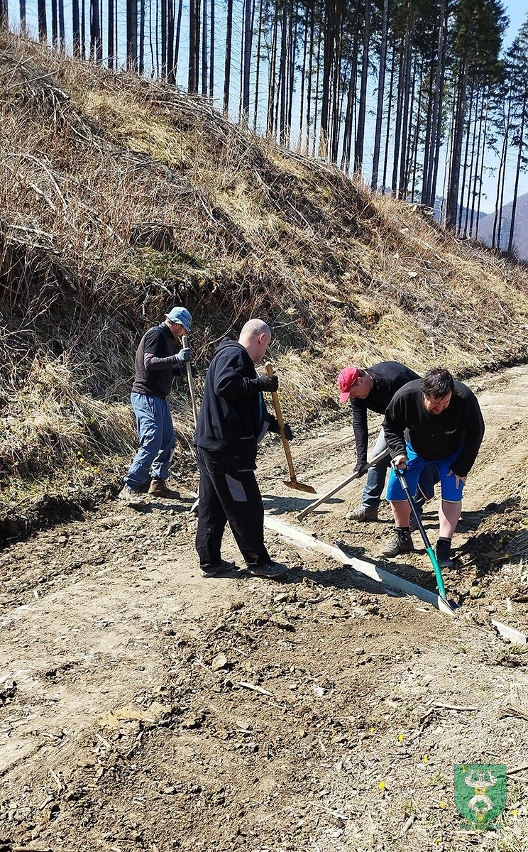 Upratovanie chodnikov 18 rocnik 02