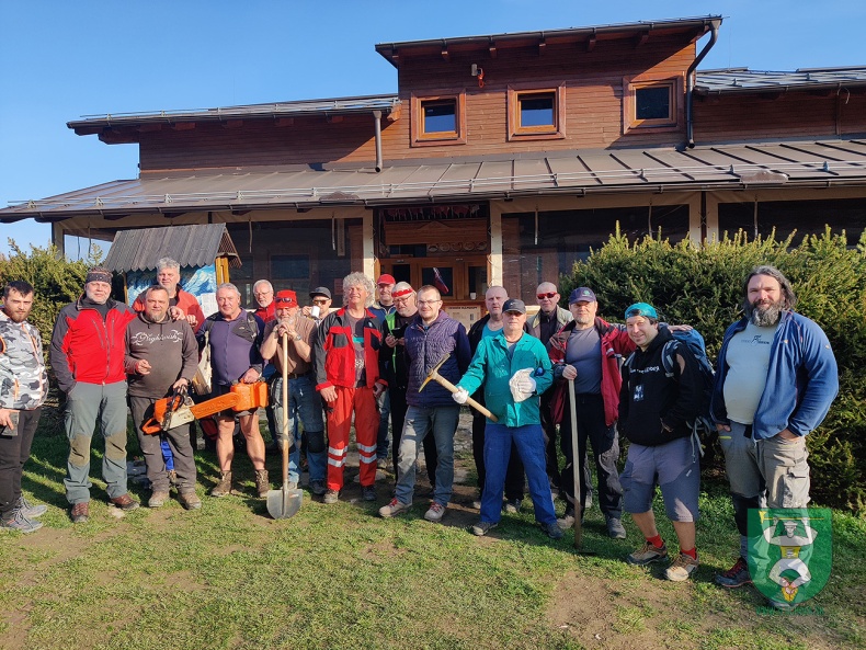 Upratovanie chodnikov 18 rocnik 01