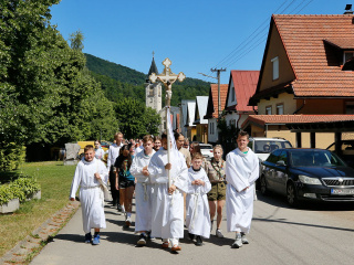 CMD 2025 sobota procesia mucha-21