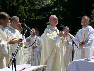 CMD 2025 sobota procesia mucha-47