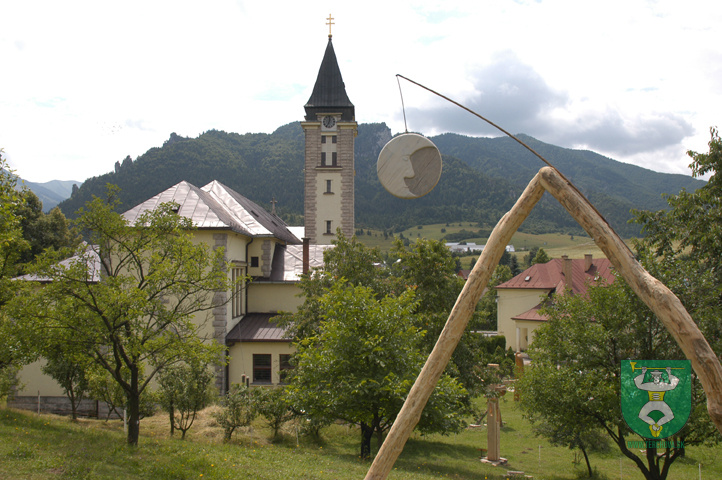 Prírodná galéria vo farskej záhrade 8