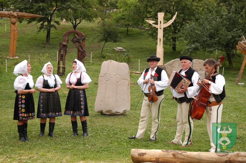 Prírodná galéria vo farskej záhrade 13