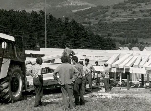 vstavba-amfiteatra-1988